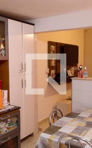 Casa à venda com 200m², 4 quartos e 2 vagas Casa à venda com 200m², 4 quartos e 2 vagasCozinha 2