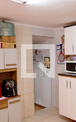 Casa à venda com 200m², 4 quartos e 2 vagas Casa à venda com 200m², 4 quartos e 2 vagasCozinha 2