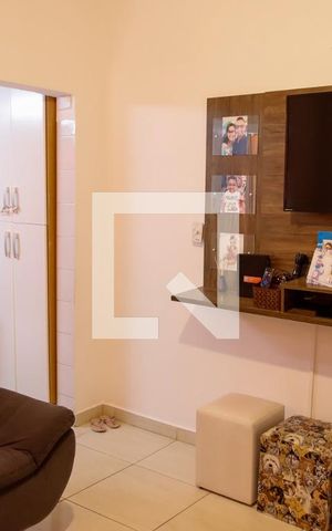 Casa à venda com 200m², 4 quartos e 2 vagas Casa à venda com 200m², 4 quartos e 2 vagasSala 2