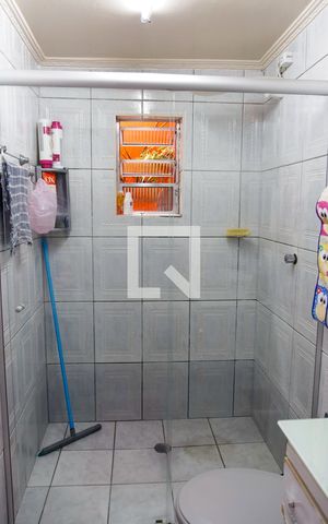Casa à venda com 200m², 4 quartos e 2 vagas Casa à venda com 200m², 4 quartos e 2 vagasBanheiro 2