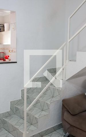 Casa à venda com 200m², 4 quartos e 2 vagas Casa à venda com 200m², 4 quartos e 2 vagassala