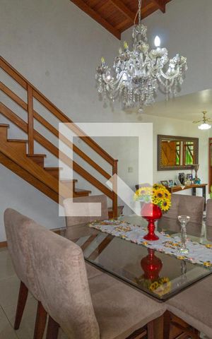 Casa à venda com 476m², 4 quartos e 6 vagasSala de Jantar