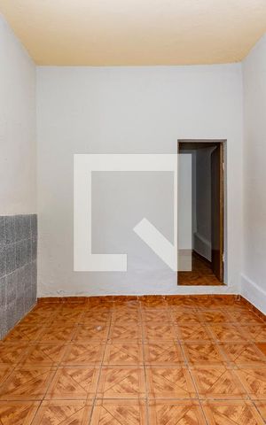 Casa à venda com 200m², 2 quartos e sem vaga Casa à venda com 200m², 2 quartos e sem vagaQuarto 1