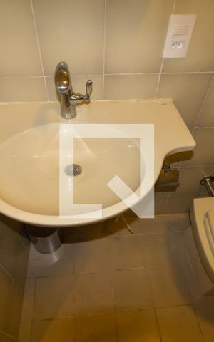 Casa para alugar com 250m², 4 quartos e 2 vagas Casa para alugar com 250m², 4 quartos e 2 vagasBanheiro