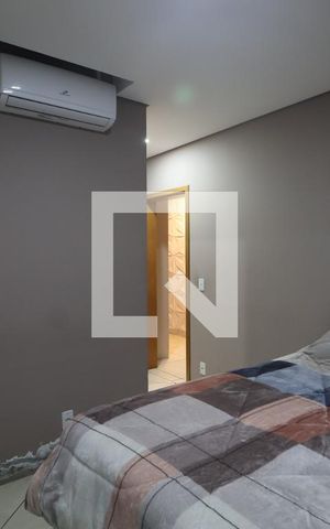 Casa à venda com 200m², 2 quartos e 2 vagasSuíte