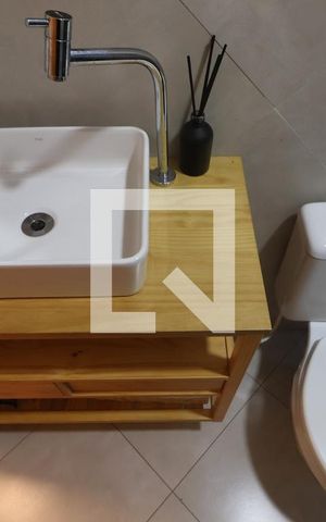 Casa à venda com 200m², 2 quartos e 2 vagasBanheiro