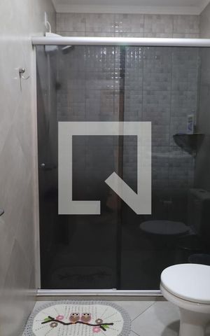 Casa à venda com 200m², 2 quartos e 2 vagasBanheiro da Suíte