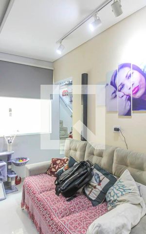 Casa à venda com 62m², 2 quartos e 1 vagaSala
