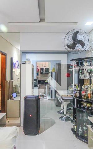 Casa à venda com 62m², 2 quartos e 1 vagaSala