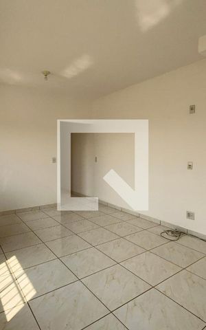 Casa para alugar com 50m², 2 quartos e 1 vaga Casa para alugar com 50m², 2 quartos e 1 vagaSala