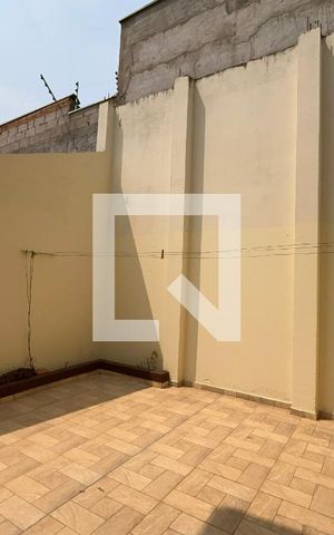Casa para alugar com 50m², 2 quartos e 1 vaga Casa para alugar com 50m², 2 quartos e 1 vagaQuintal