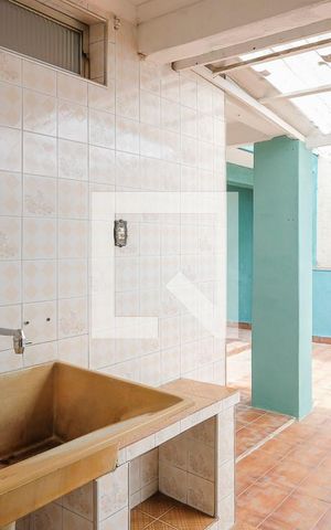 Casa à venda com 170m², 2 quartos e 2 vagasÁrea de serviço