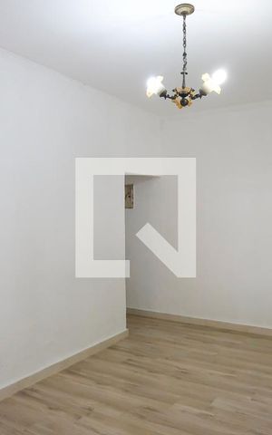 Casa à venda com 170m², 2 quartos e 2 vagasSala