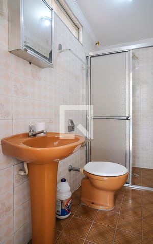 Casa à venda com 170m², 2 quartos e 2 vagasBanheiro 2
