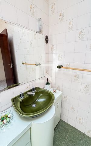 Casa à venda com 171m², 2 quartos e 2 vagas Casa à venda com 171m², 2 quartos e 2 vagasBanheiro 2