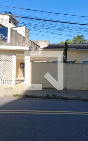 Casa à venda com 190m², 4 quartos e 6 vagasFachada