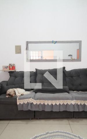 Casa à venda com 84m², 3 quartos e 1 vagaSala