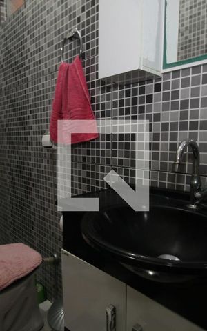 Casa à venda com 84m², 3 quartos e 1 vagaLavabo