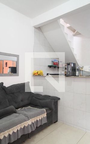 Casa à venda com 84m², 3 quartos e 1 vagaSala