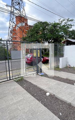 Casa à venda com 101m², 2 quartos e 2 vagas Casa à venda com 101m², 2 quartos e 2 vagasFachada