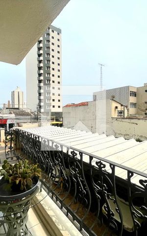Apartamento à venda com 205m², 4 quartos e 2 vagas Apartamento à venda com 205m², 4 quartos e 2 vagasSacada