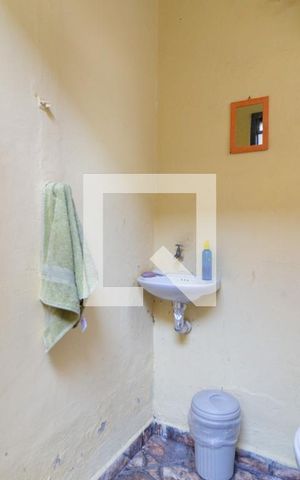 Casa à venda com 203m², 3 quartos e 3 vagasBanheiro - Área de Serviço