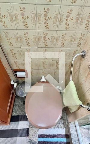 Casa de condomínio à venda com 250m², 3 quartos e 1 vaga Casa de condomínio à venda com 250m², 3 quartos e 1 vagaBanheiro