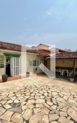 Casa de condomínio à venda com 250m², 3 quartos e 1 vaga Casa de condomínio à venda com 250m², 3 quartos e 1 vagaQuintal