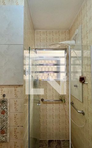 Casa de condomínio à venda com 250m², 3 quartos e 1 vaga Casa de condomínio à venda com 250m², 3 quartos e 1 vagaBanheiro