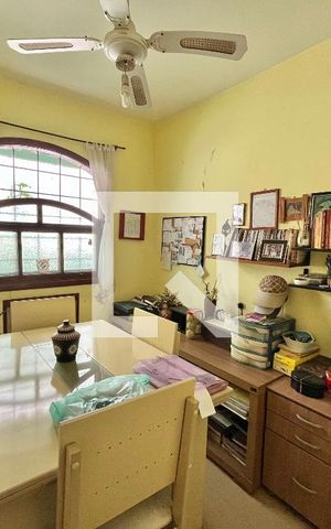 Casa de condomínio à venda com 250m², 3 quartos e 1 vaga Casa de condomínio à venda com 250m², 3 quartos e 1 vagaQuarto 1