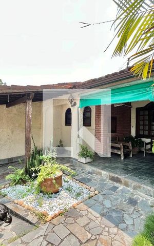 Casa de condomínio à venda com 250m², 3 quartos e 1 vaga Casa de condomínio à venda com 250m², 3 quartos e 1 vagaGaragem