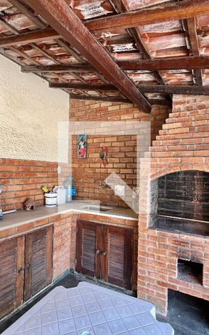 Casa de condomínio à venda com 250m², 3 quartos e 1 vaga Casa de condomínio à venda com 250m², 3 quartos e 1 vagaChurrasqueira