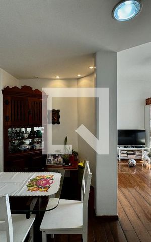 Apartamento à venda com 100m², 4 quartos e 2 vagas Apartamento à venda com 100m², 4 quartos e 2 vagasSala