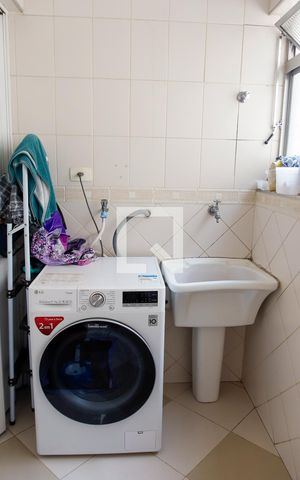 Apartamento à venda com 106m², 3 quartos e 1 vaga Apartamento à venda com 106m², 3 quartos e 1 vagaLavanderia