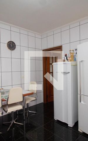 Casa à venda com 385m², 3 quartos e 8 vagasCozinha
