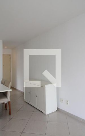 Apartamento para alugar com 75m², 2 quartos e 1 vagaSala