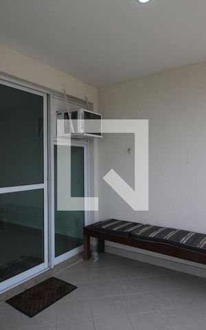 Apartamento para alugar com 75m², 2 quartos e 1 vagaVaranda