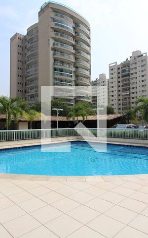 Apartamento para alugar com 75m², 2 quartos e 1 vagaPiscina