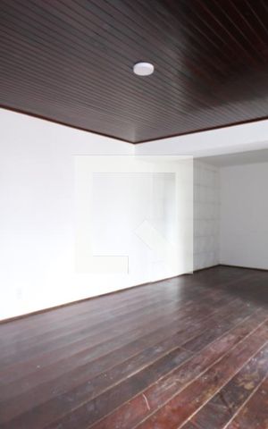 Casa para alugar com 120m², 2 quartos e 2 vagasSala
