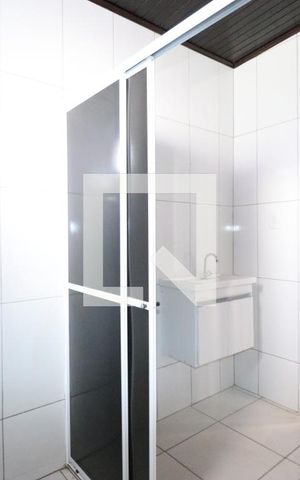 Casa para alugar com 120m², 2 quartos e 2 vagasBanheiro