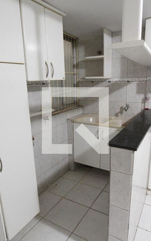 Apartamento para alugar com 80m², 3 quartos e sem vagaÁrea de Serviço