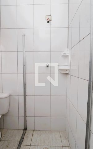 Casa para alugar com 100m², 2 quartos e 2 vagasBanheiro