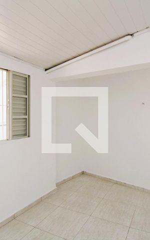 Casa para alugar com 100m², 2 quartos e 2 vagasQuarto 2