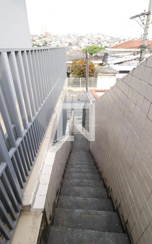 Casa para alugar com 100m², 2 quartos e 2 vagasEntrada