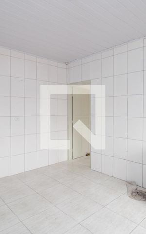 Casa para alugar com 100m², 2 quartos e 2 vagasCozinha