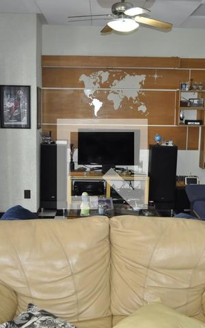 Apartamento à venda com 134m², 4 quartos e 2 vagasSala
