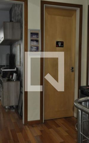 Apartamento à venda com 134m², 4 quartos e 2 vagasCorredor