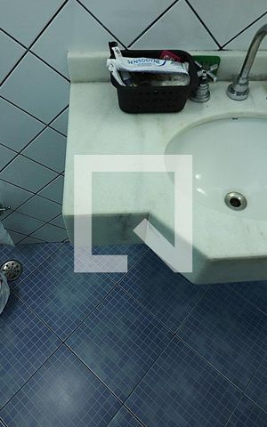 Casa à venda com 246m², 3 quartos e 3 vagasBanheiro Social