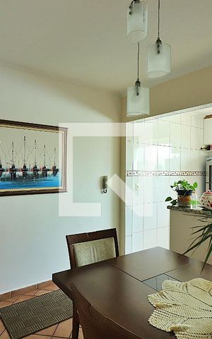 Casa à venda com 246m², 3 quartos e 3 vagasCopa