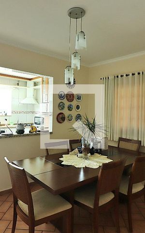 Casa à venda com 246m², 3 quartos e 3 vagasCopa